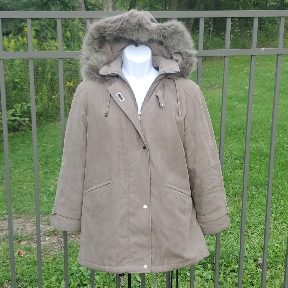 Fox Fur Hooded Fleet Street Tan/Khaki Coat Size S